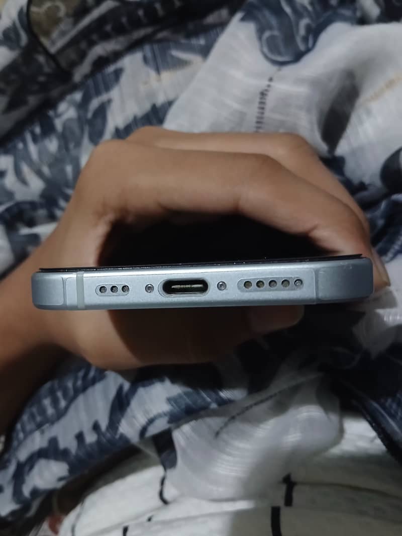 Apple iPhone 15 2
