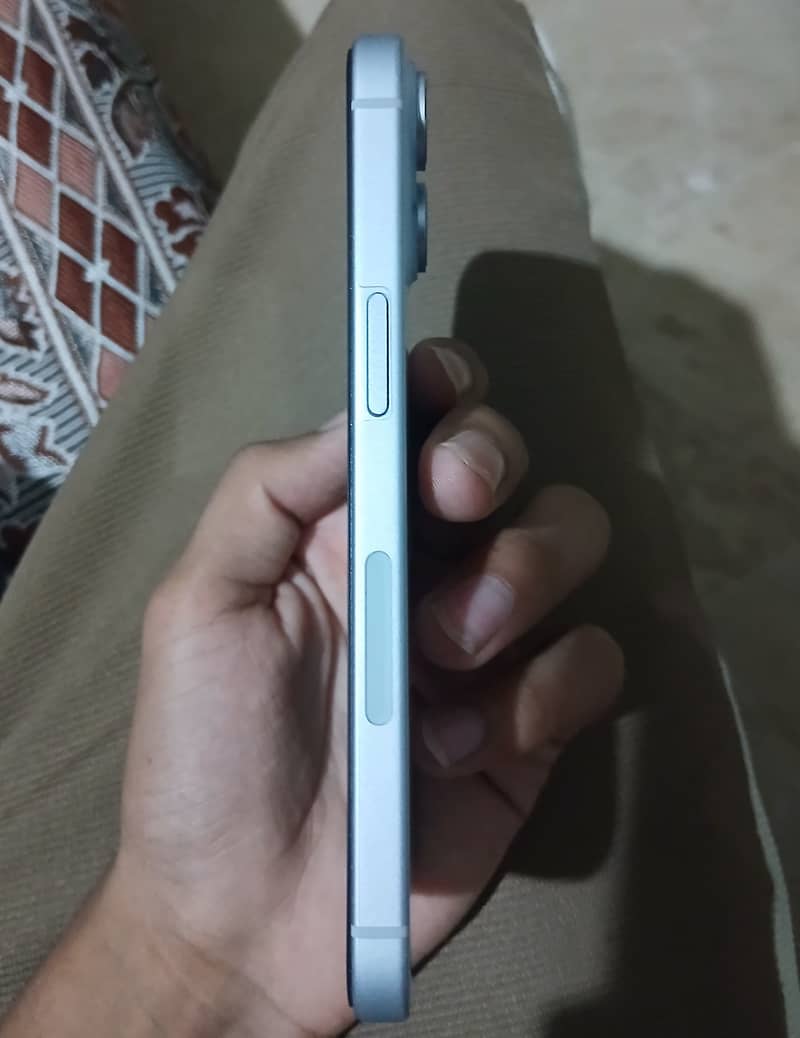 Apple iPhone 15 5
