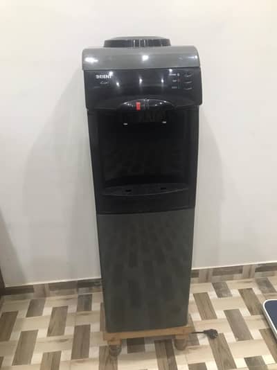 Orient water dispenser full working condition, very little used