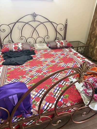 Iron bed set with 8 inch Matress