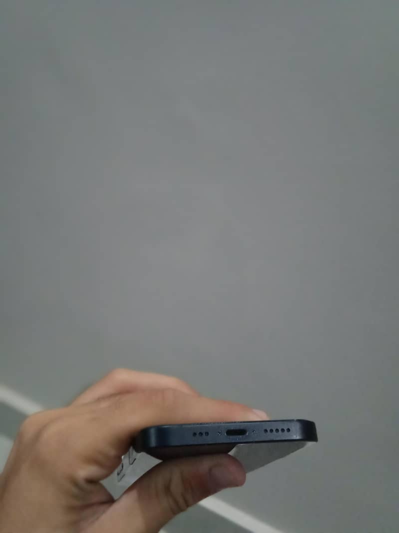 Apple iPhone 13 3