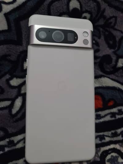 Google Pixel 8 Pro