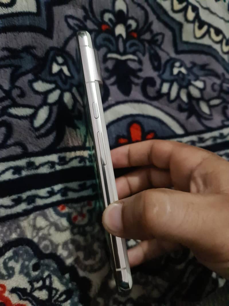 Google Pixel 8 Pro 2