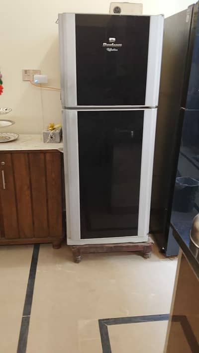 Dawlance Refrigerator in Excellent Condition