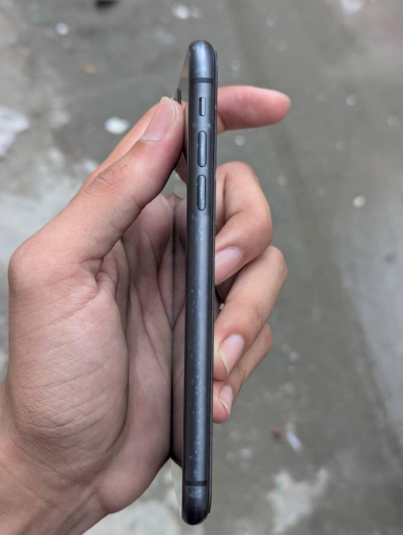 Apple iPhone 11 2