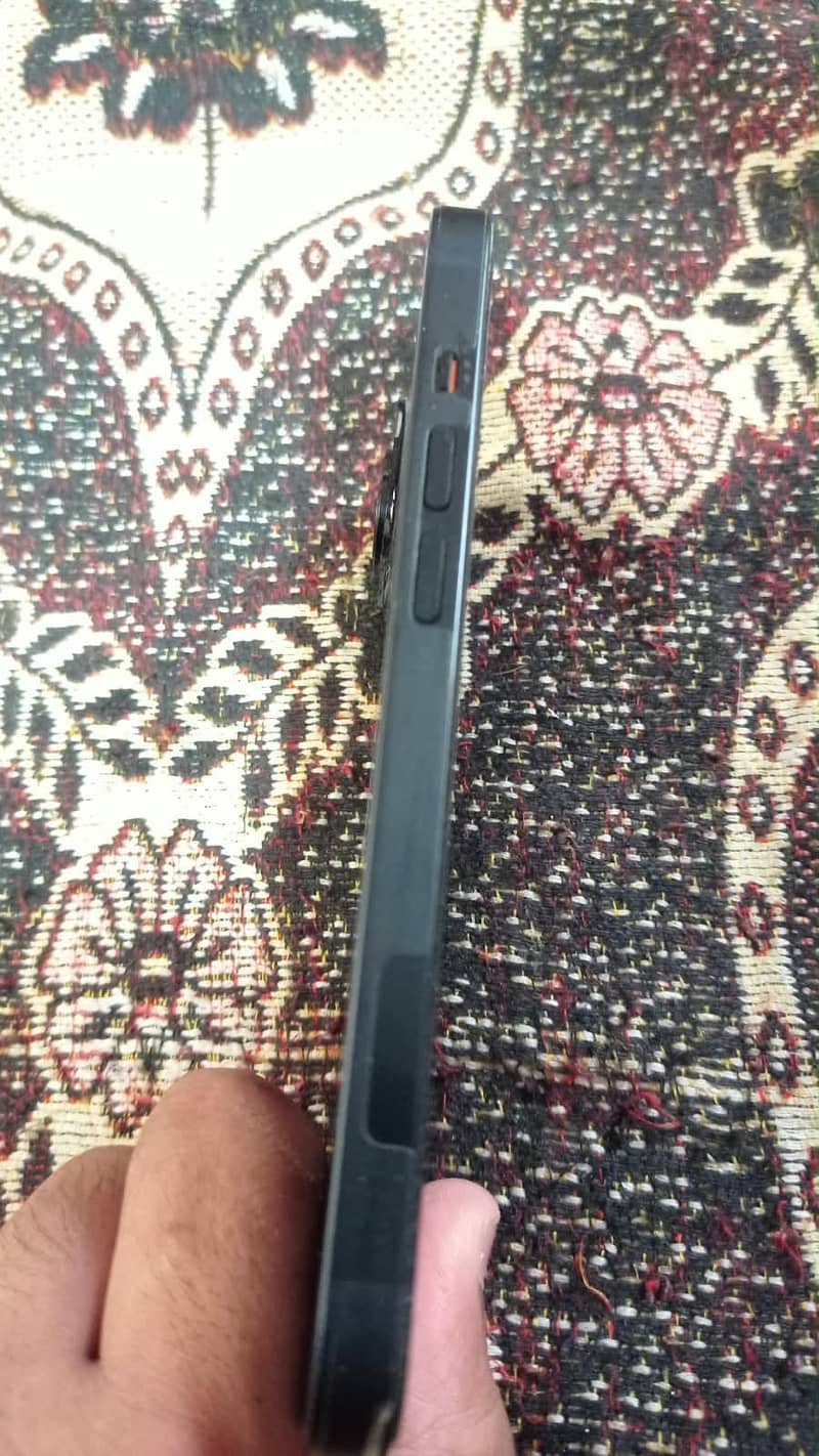 Apple iPhone 14 6