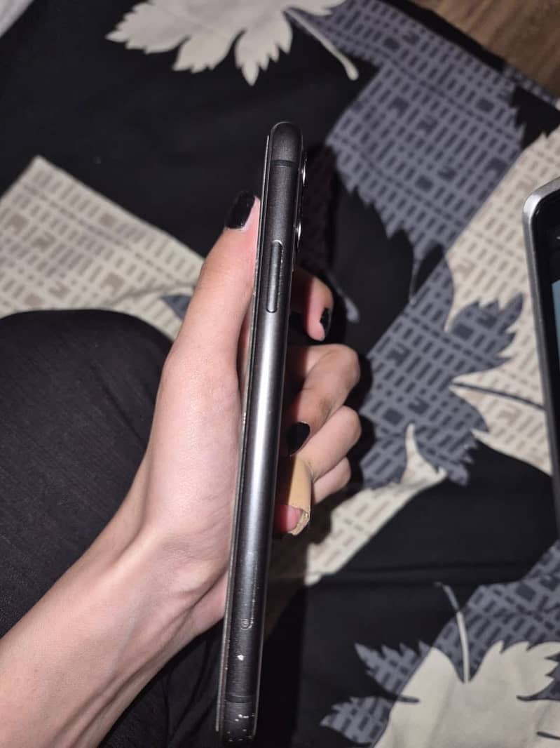 Apple iPhone 11 1
