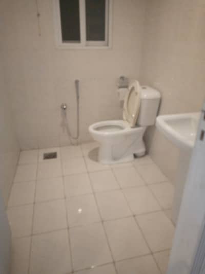 Dha ph4 first second floor with lift