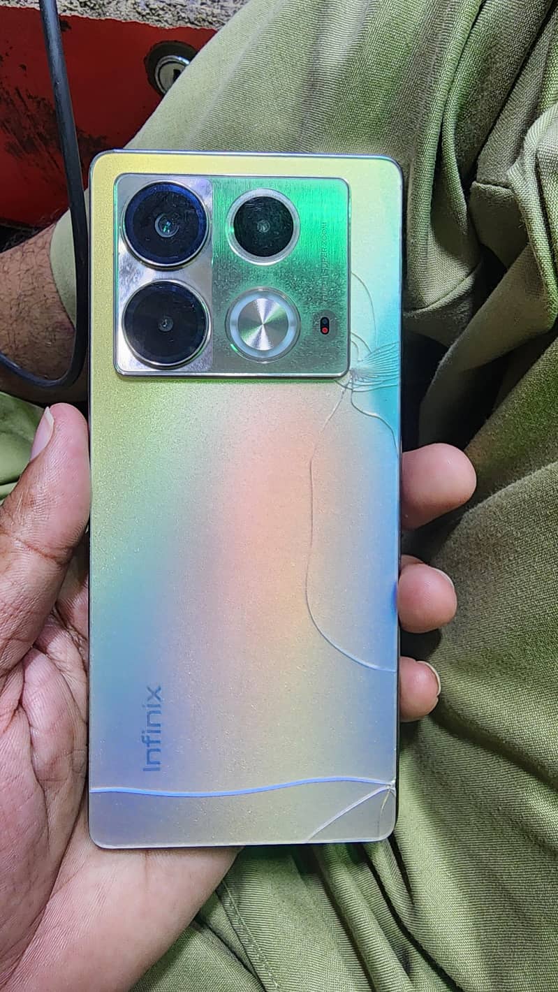 Infinix Note 40 Pro 0