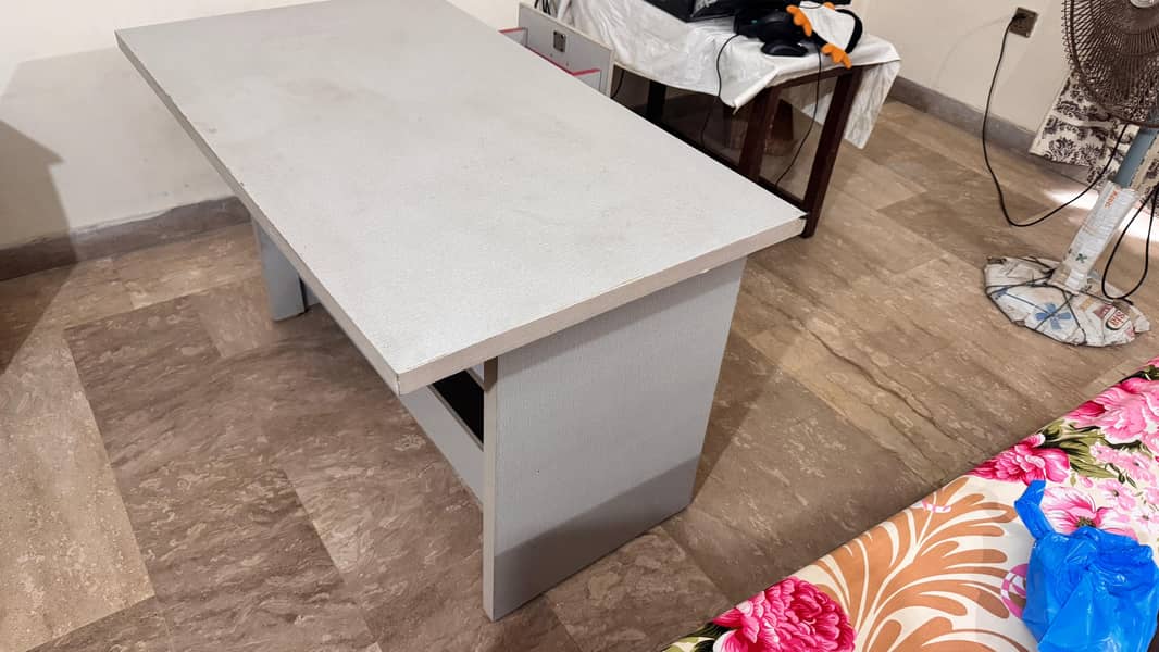 White Office/Study/Computer Table Slightly used 4