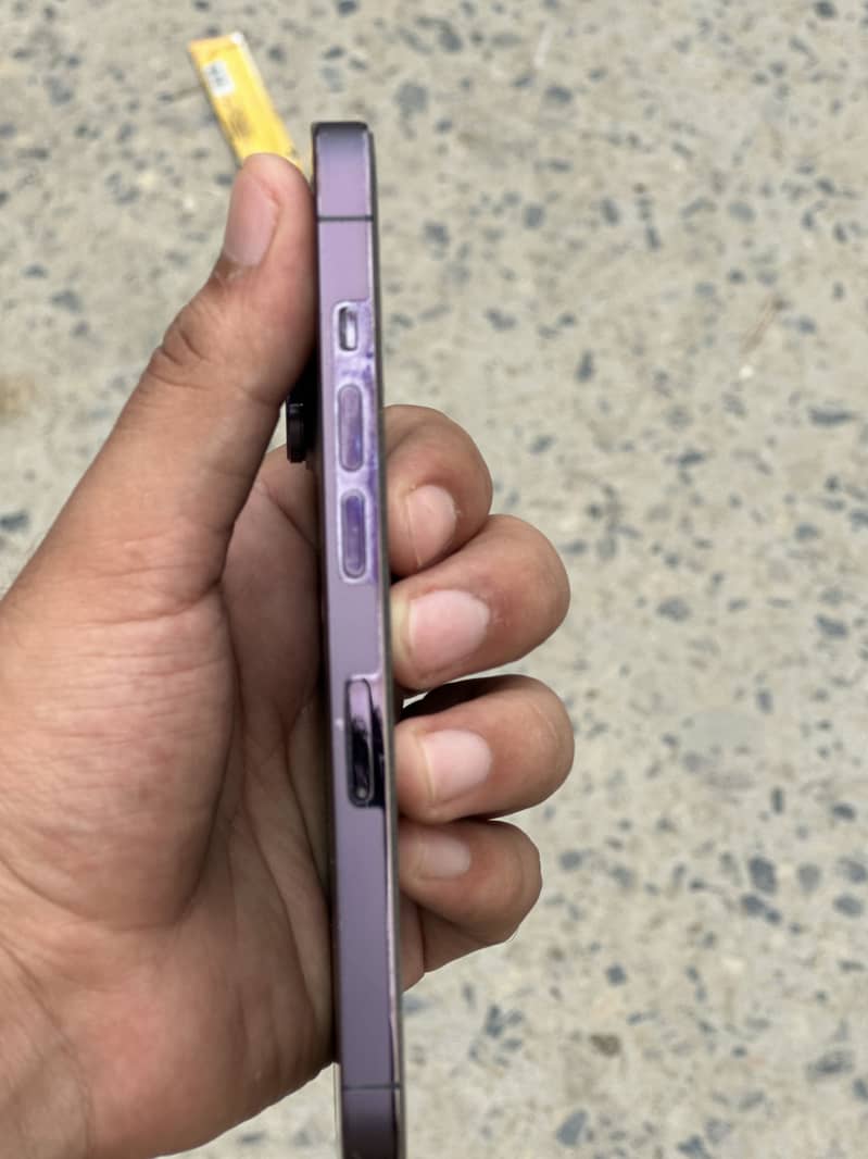 Apple iPhone 14 Pro 2