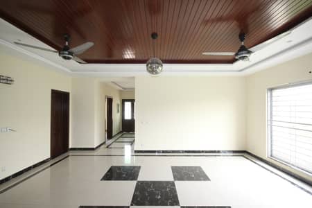 1 Kanal Upper Portion For Rent In Phase 4