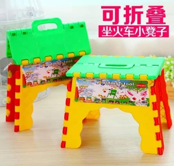 Lightweight Folding Step Stool Plastic Durable Easy Foldable Plastic Chair (Random Colour) -Small Size
