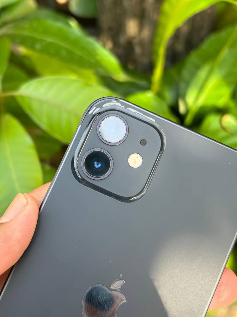 Apple iPhone 12 1