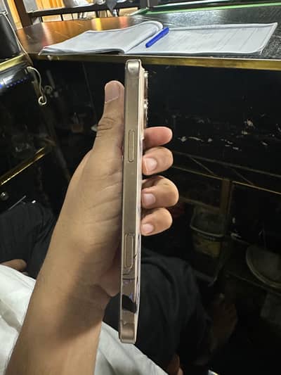 Apple iPhone 16 Pro Max