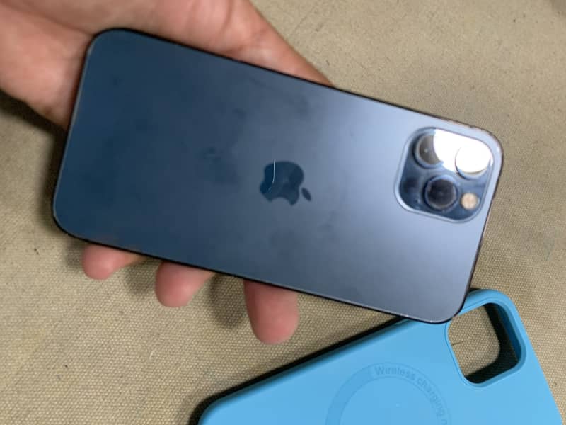 Apple iPhone 12 Pro 1