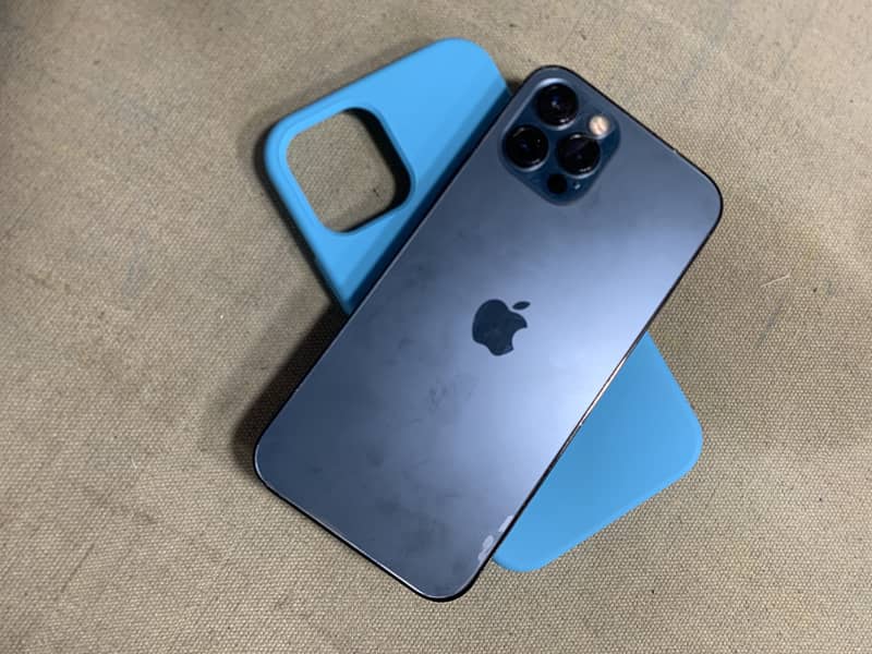 Apple iPhone 12 Pro 2