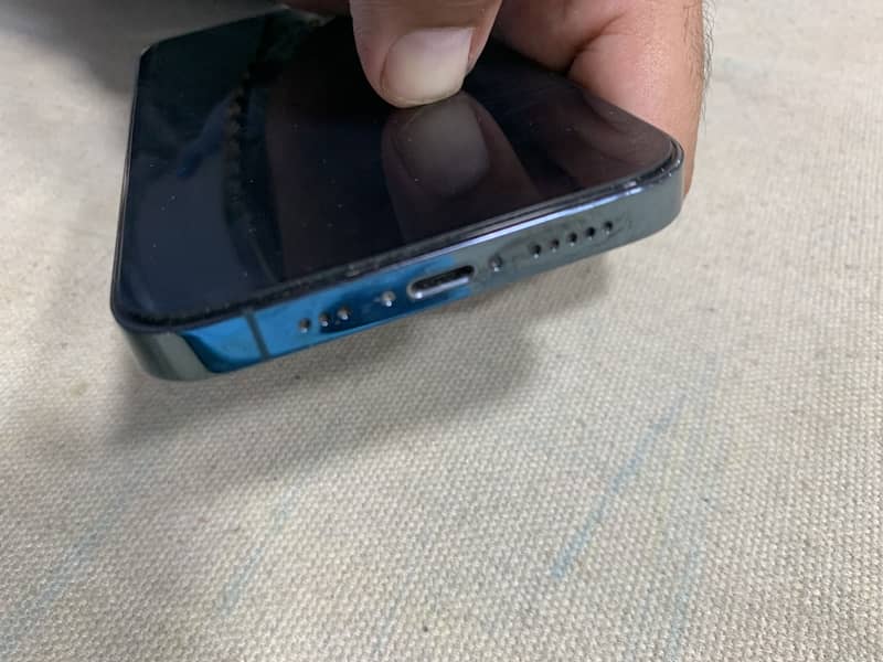 Apple iPhone 12 Pro 9