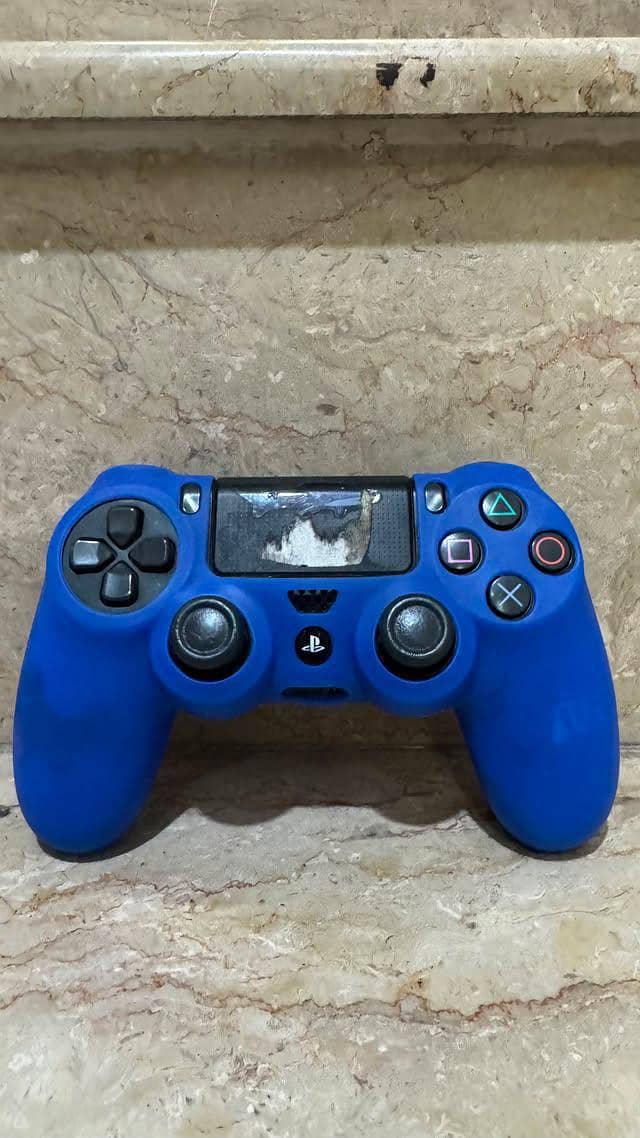 READ DISCRIPTION.   (PS4) 4