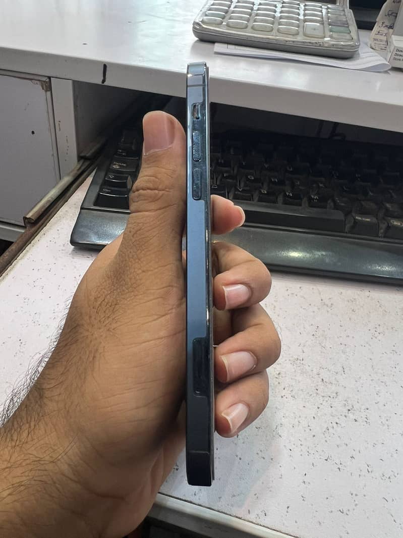 Apple iPhone 12 Pro 1
