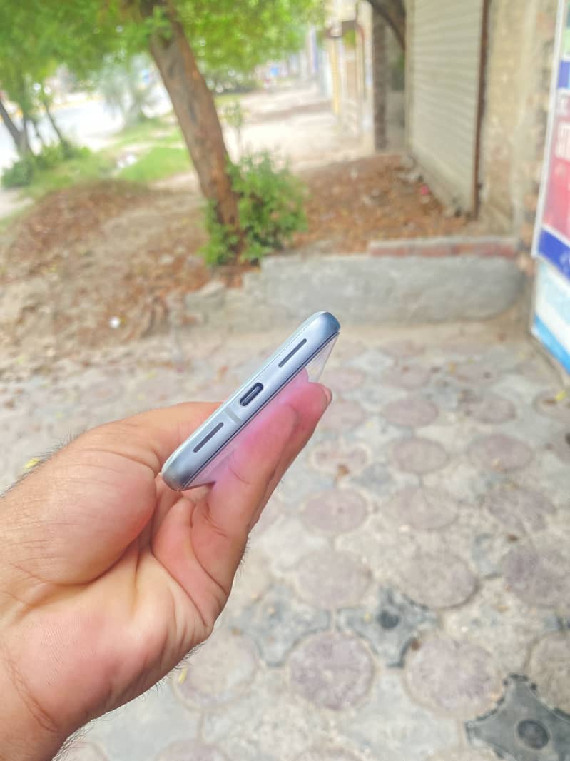Google Pixel 8 1