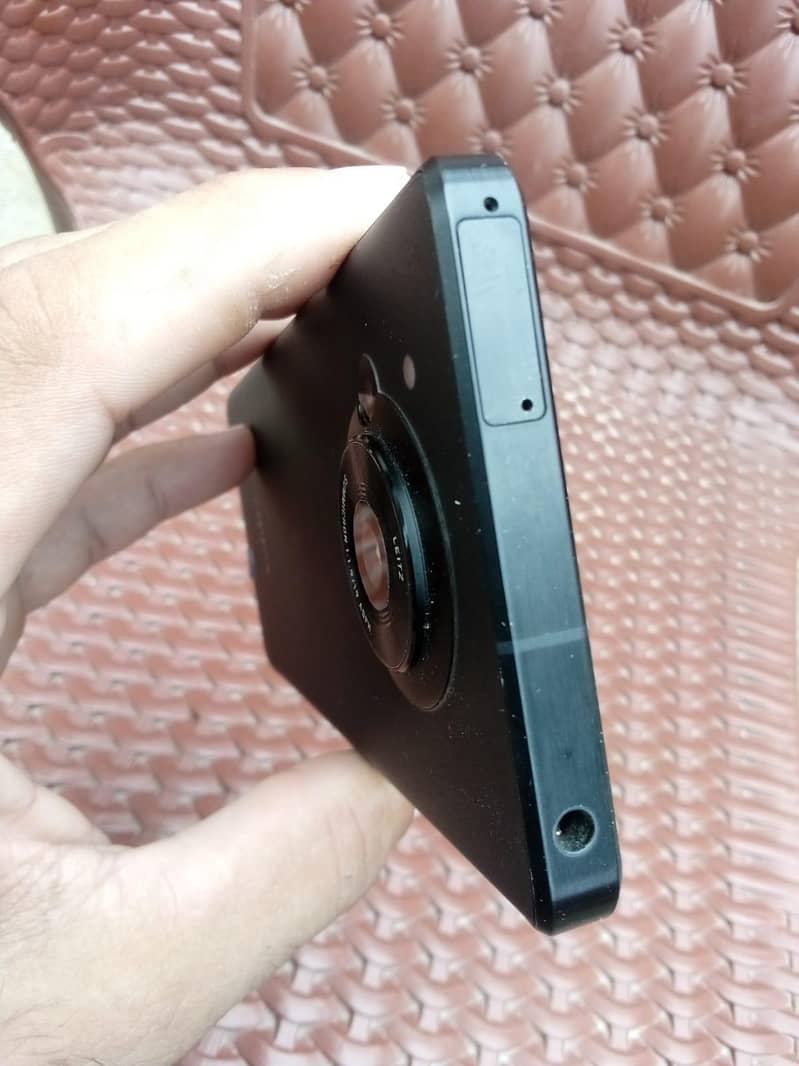 Sharp Aquos R7 3