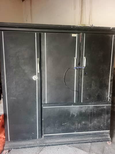6×6 Feet Heavy Duty Steel Almirah / Wardrobe – Good Condition