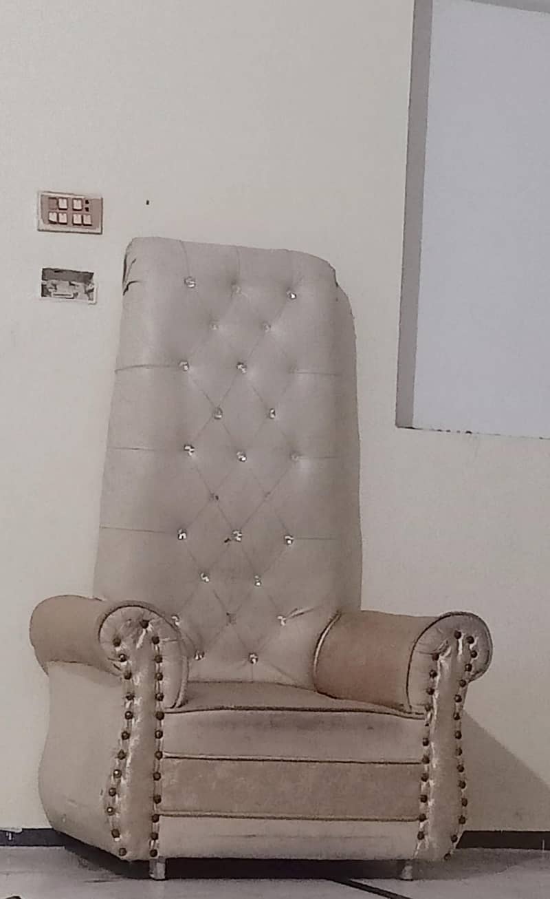 2 sets of Wedding function Sofa 0