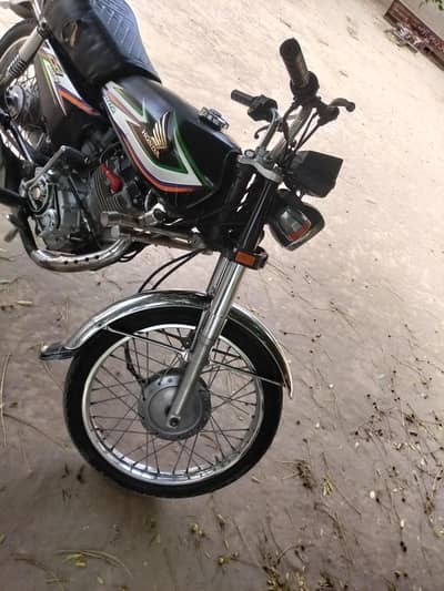 Honda 125 2016 model for sale   Whatsapp:03154304097