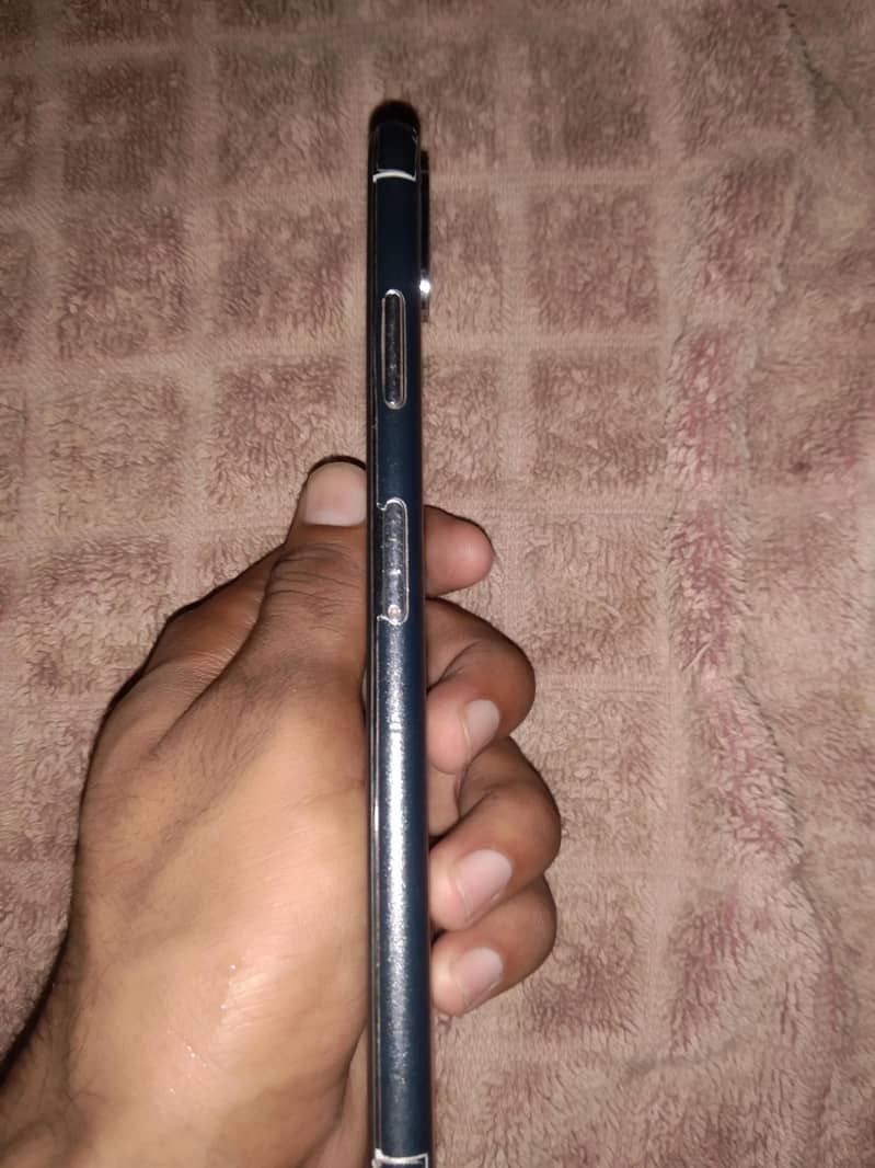 Iphone xs max 4