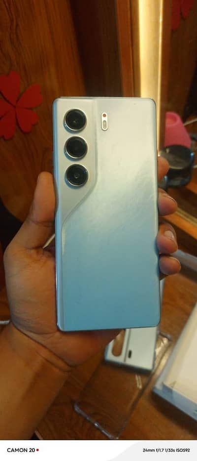 Tecno CAMON 40 Pro