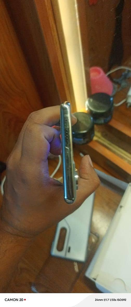 Tecno CAMON 40 Pro 6