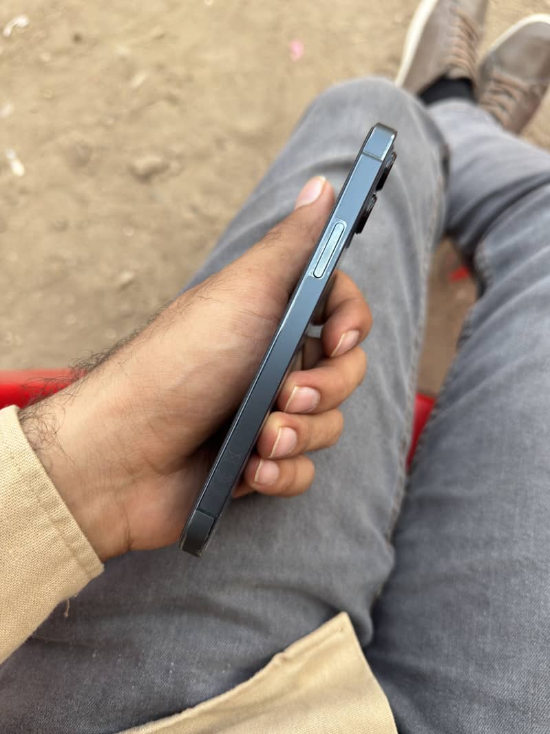iPhone 12pro 5