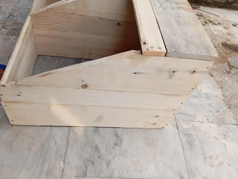 NEW Zealand white rabbits nests for breading available in low price