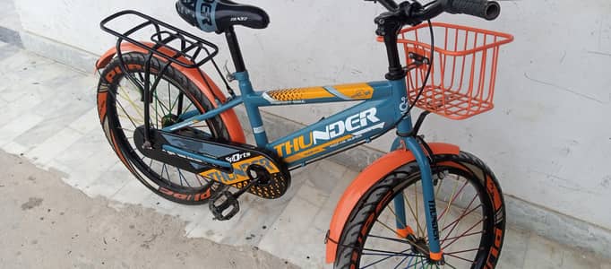 Thunder imported bicycle like new
