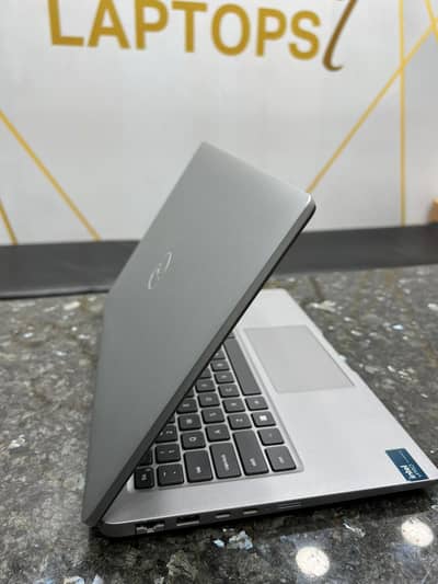 Dell Latitude 5450 Ultra 7 165U | 8GB DDR5 | 256GB SSD | 14" FHD+