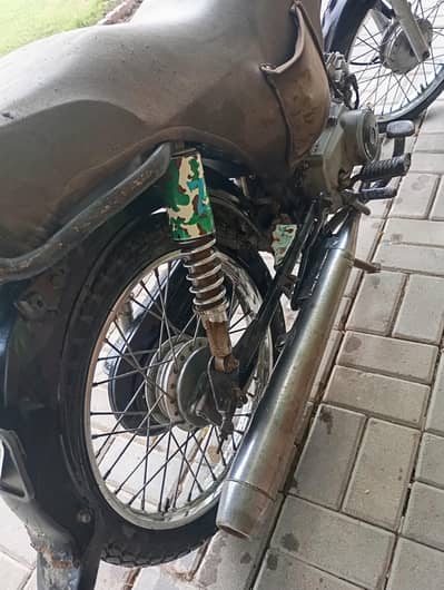 one kick start hai urgent sale krni hai