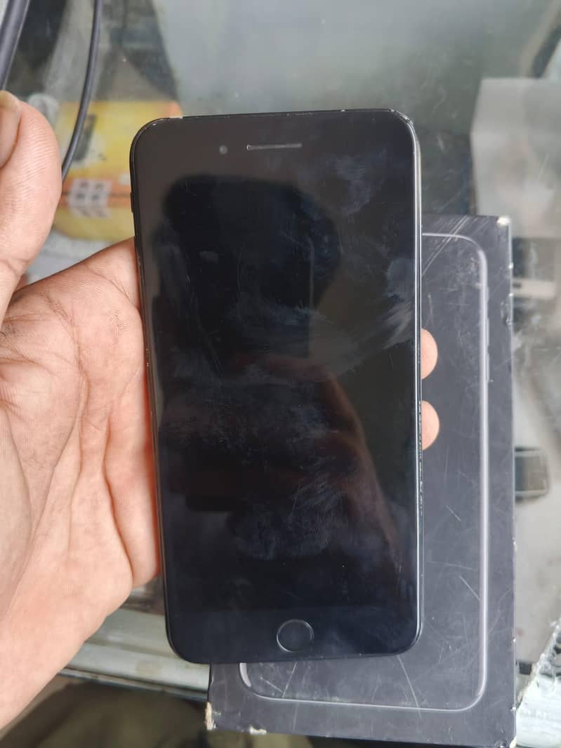 Apple iPhone 7 Plus 3