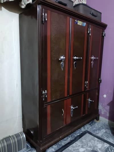 3 door iron wardrobe / Almari 3 door
