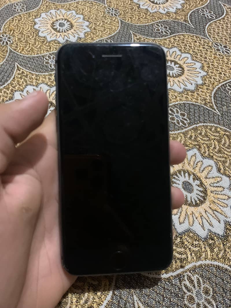 Apple iPhone 8 3