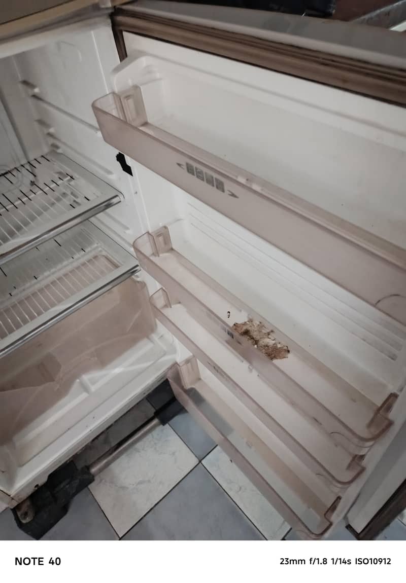 Refrigerator 1