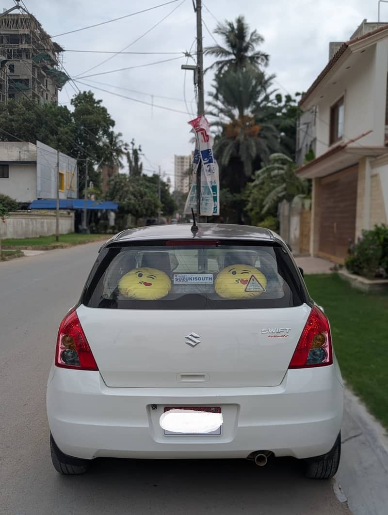 Suzuki Swift Model 2011(Automatic) 5