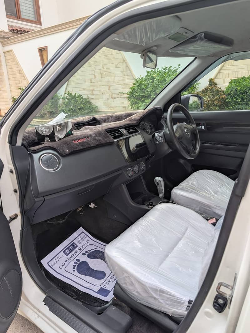 Suzuki Swift Model 2011(Automatic) 9