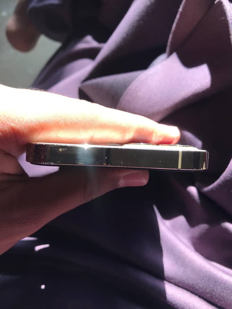 iphone 12pro 1