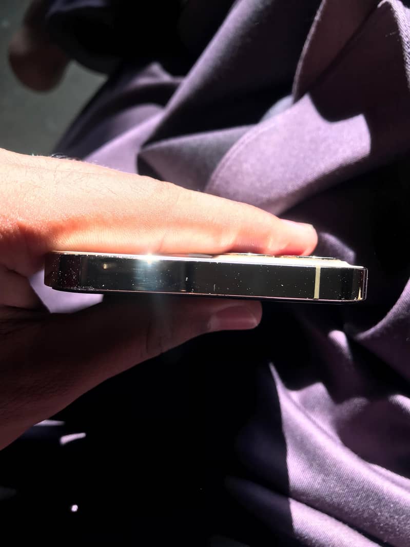 iphone 12pro 3
