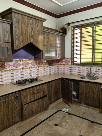 6 Marla first floor availabile for rent