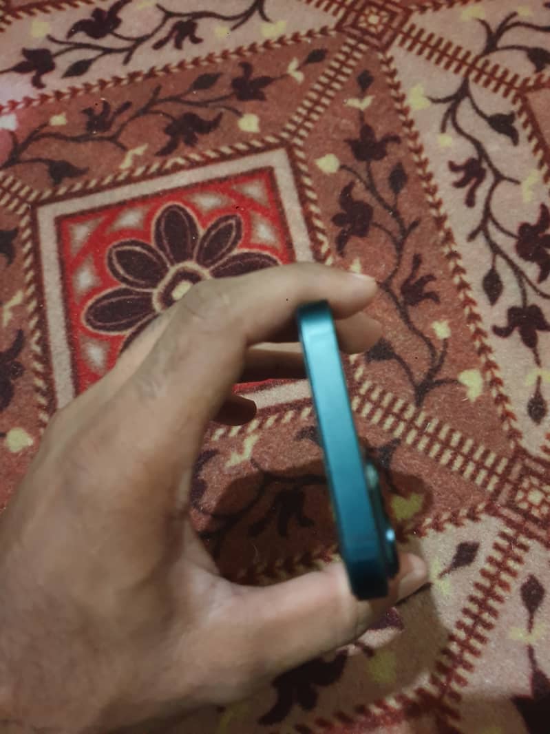 Apple iPhone 14 2