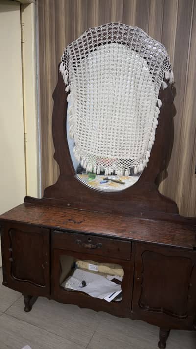 Old style mirror