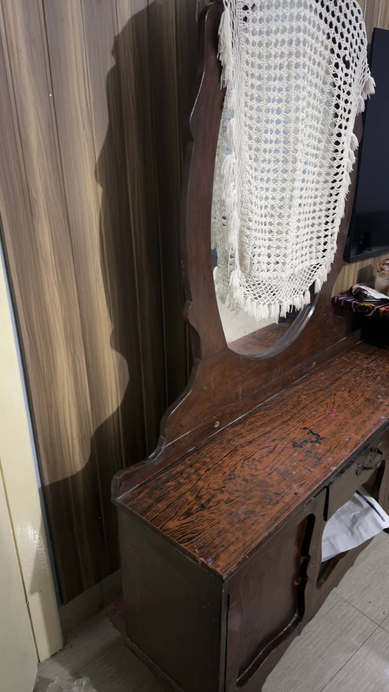 Old style mirror 3
