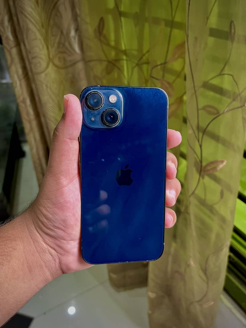 Apple iPhone 13 3